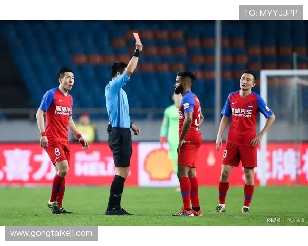 布尔克染红复盘:一张红牌照见中超与欧洲判罚鸿沟